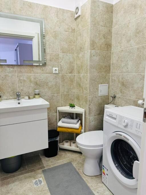 Cozyapartment14 Rosu Экстерьер фото
